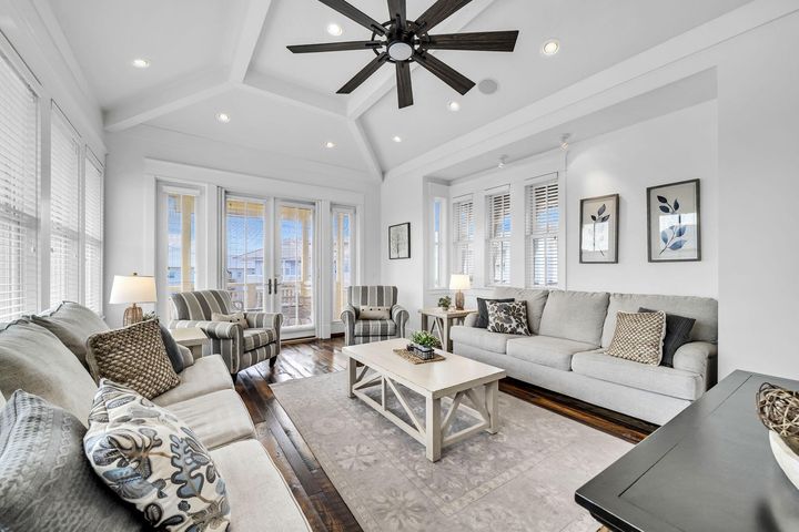 Just Listed 3586 Waverly Circle header image.