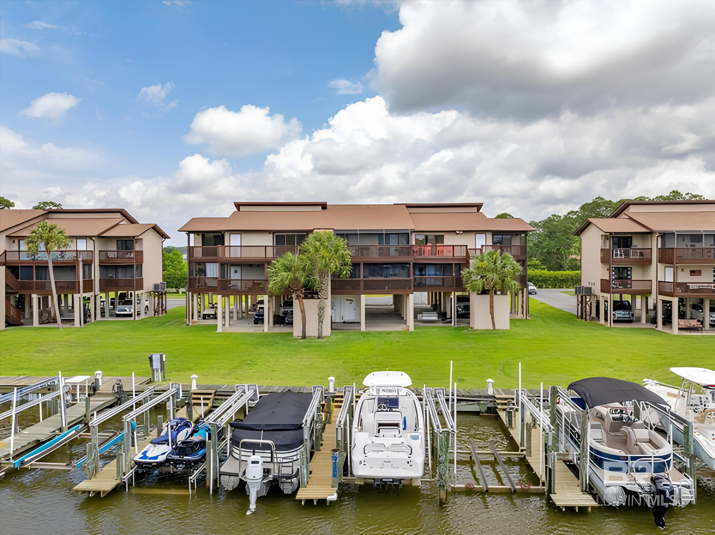 The Pros and Cons of Living in a Gated Community in Gulf Shores header image.