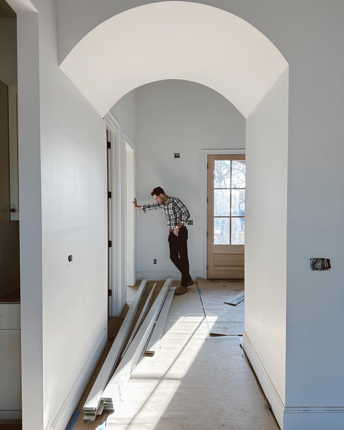 What Your Real Estate Agent Will Check During a Home Tour: A Comprehensive Guide header image.