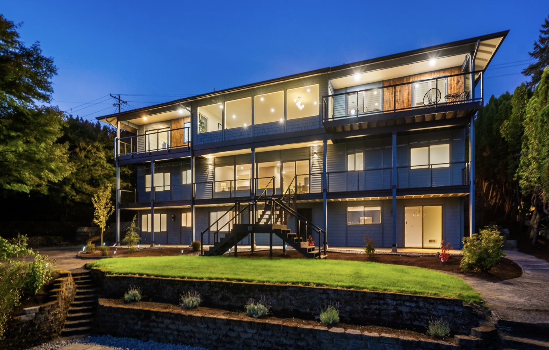 How a Fully Reimagined Luxury Home on Evergreen Highway Sold in a Shifting Vancouver Washington Market header image.