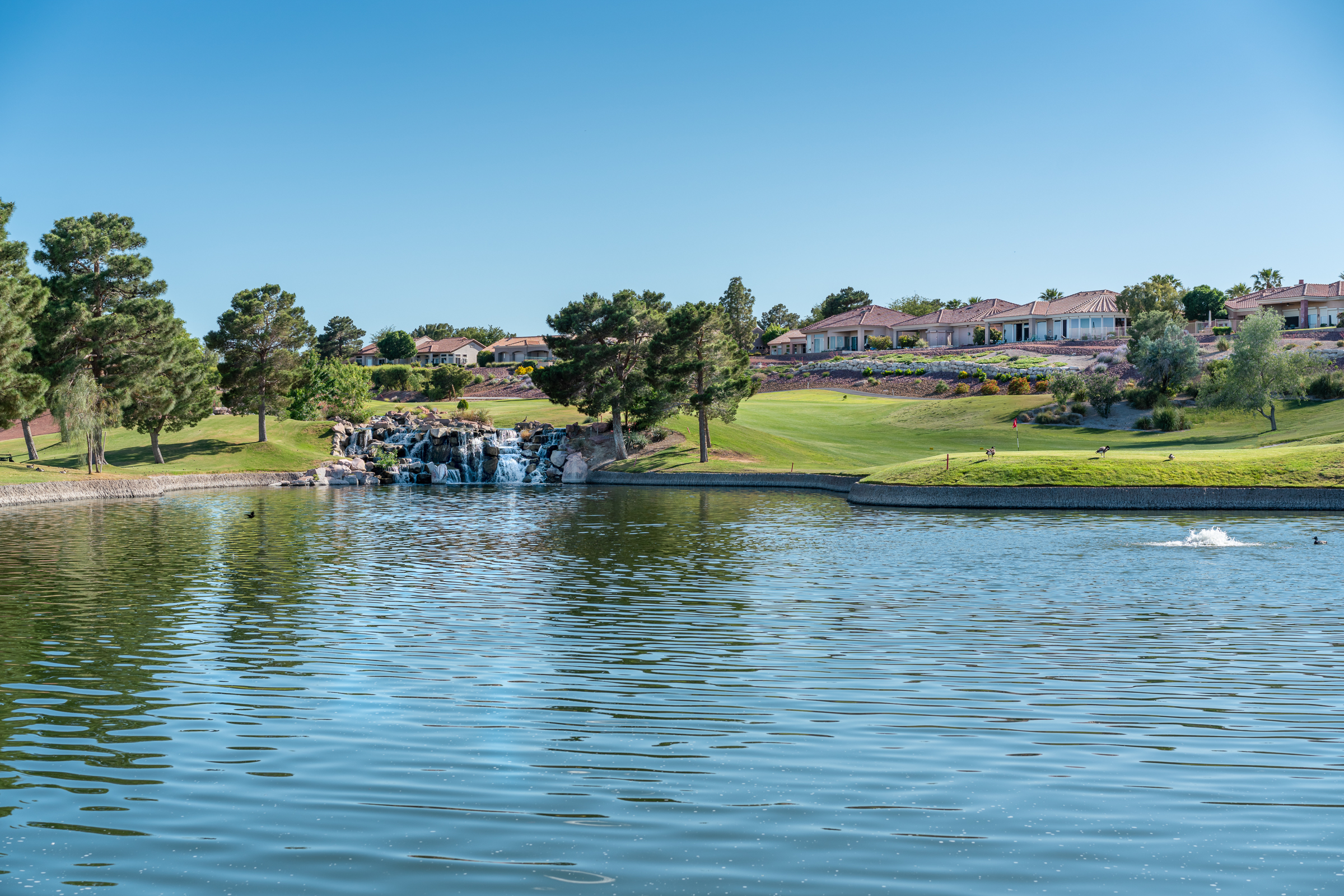 Golf course and single-story homes in Sun City Summerlin, Las Vegas