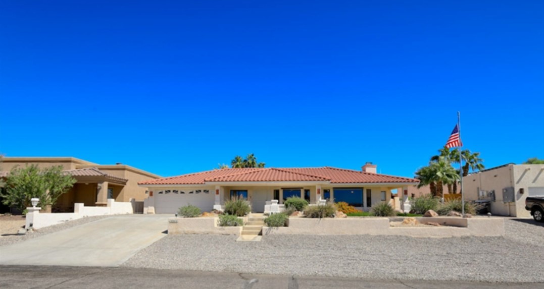 Is Lake Havasu, Arizona a Good Place to Invest in Real Estate? header image.