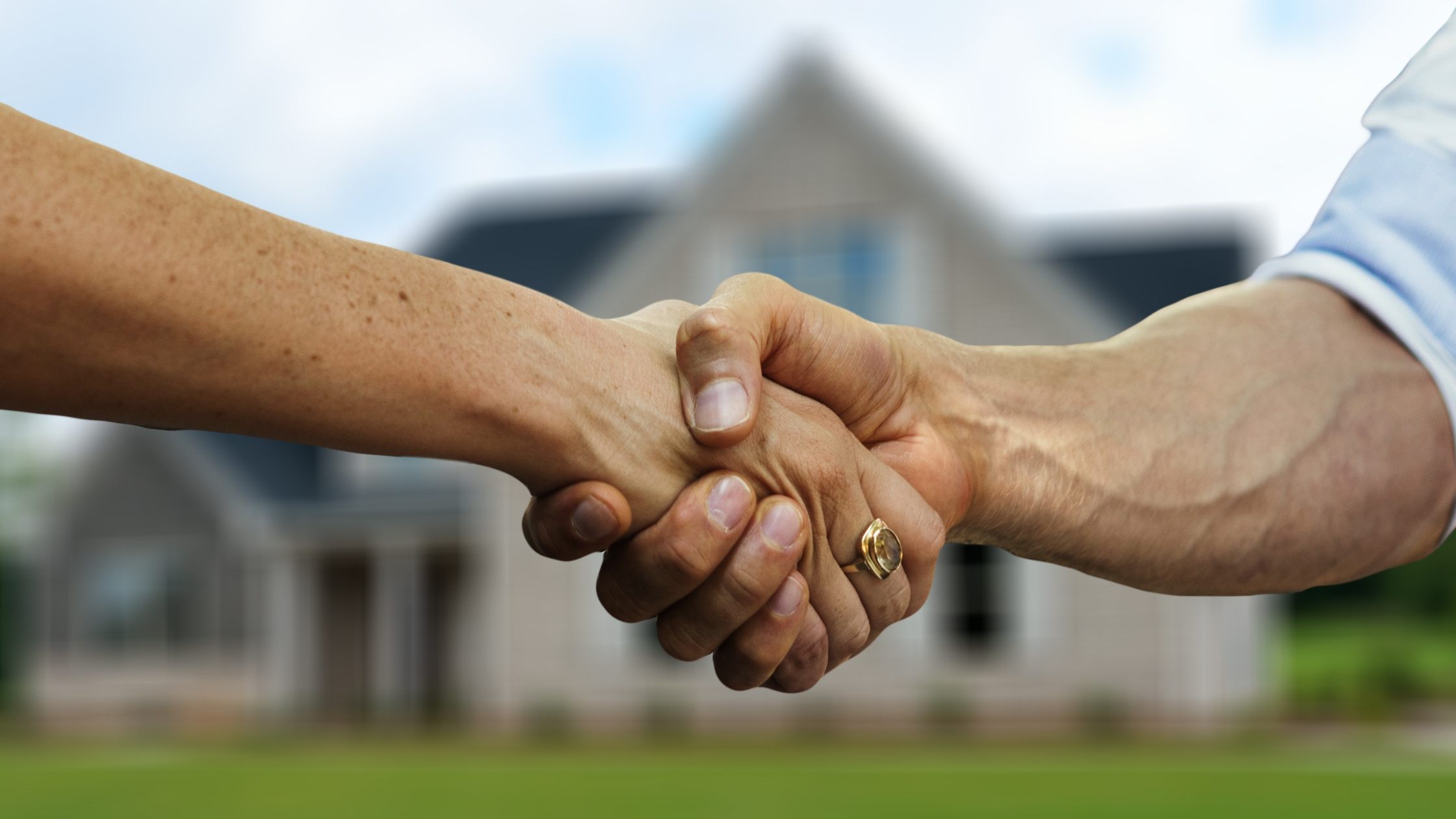Proven Ways to Sell Your Home Quickly at the Right Price header image.