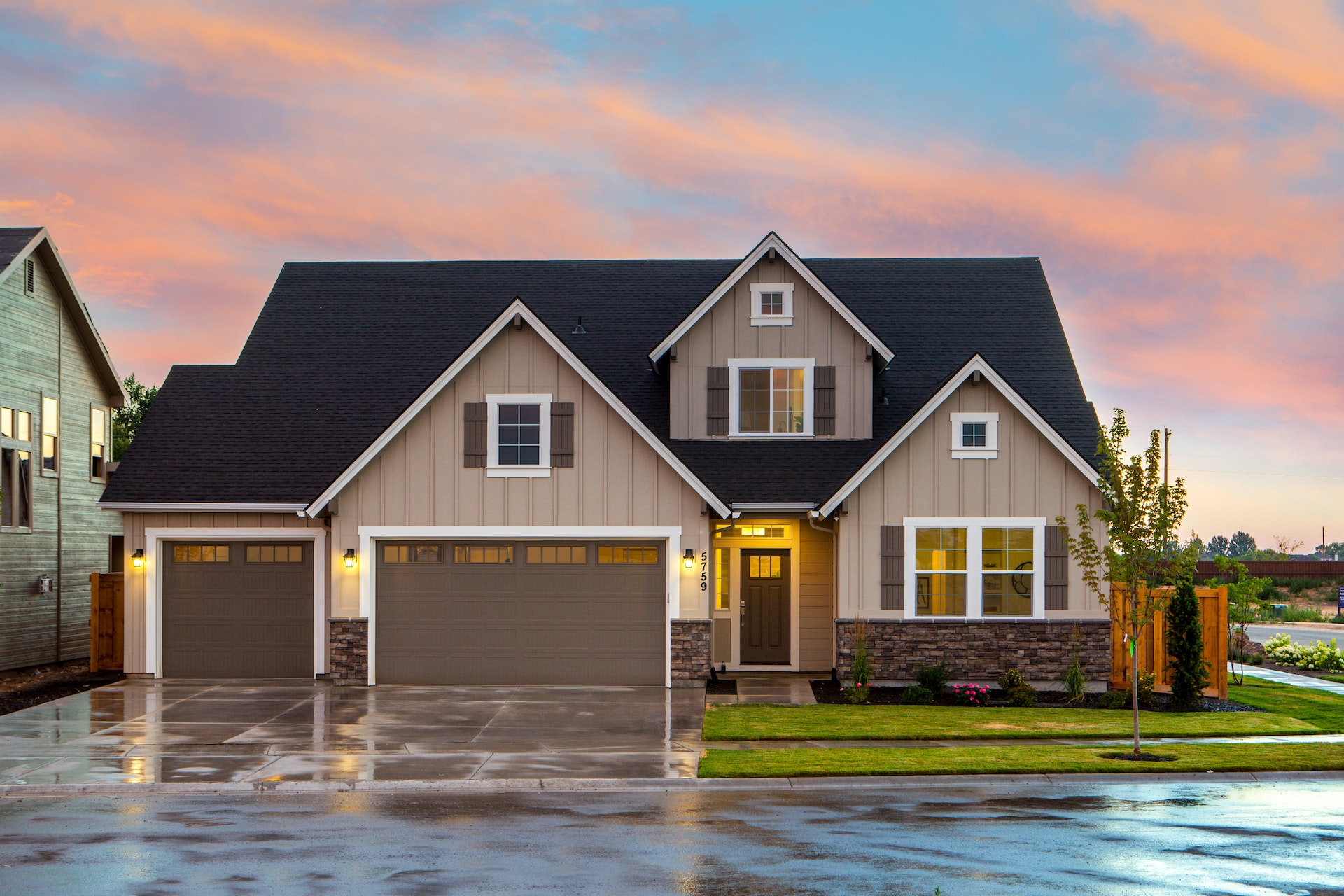 If Your Goal for 2024 or 2025 is to Buy a House, This Simple Hack Could Save You Over $20,000 header image.
