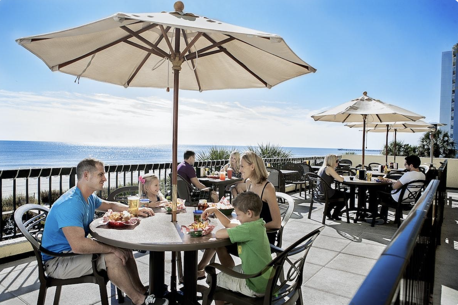 10 Best Child-Friendly Restaurants in Virginia Beach for Families header image.