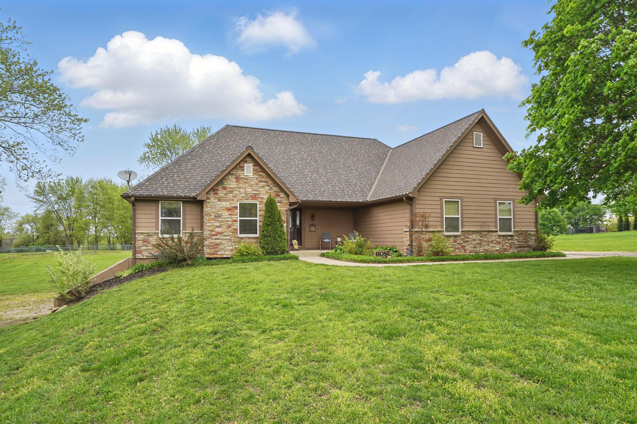 Top 10 Things Buyers Look for in Kansas City Homes Right Now header image.