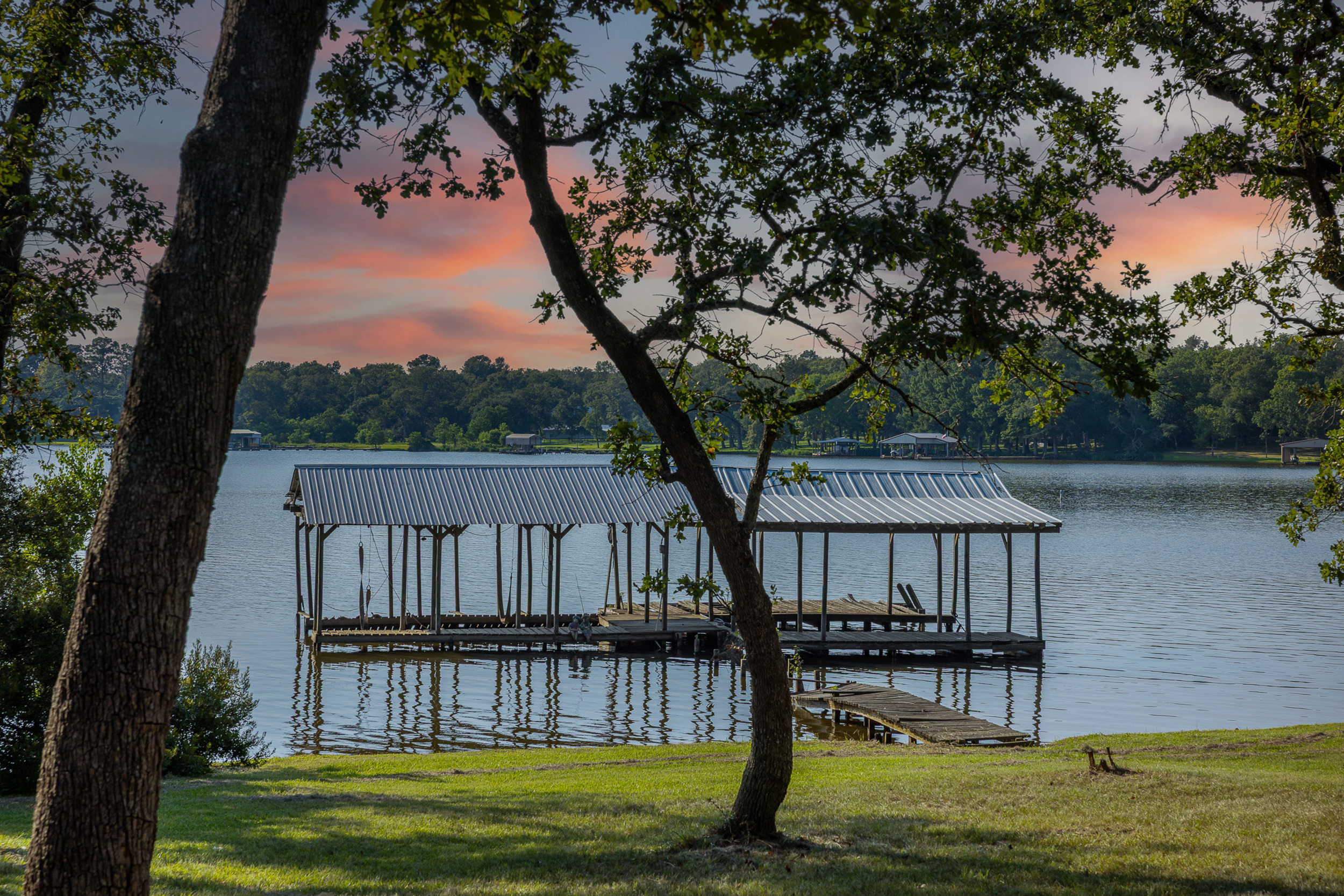 Camp Creek Lake – A Hidden Gem for Vacation and Retirement Living header image.