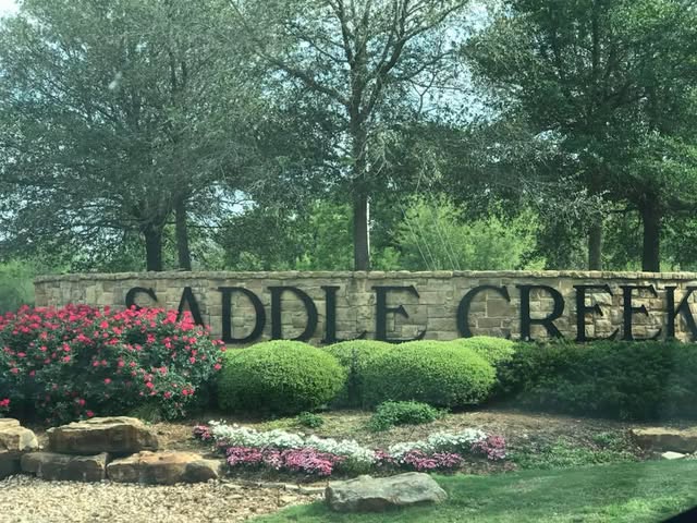 Saddle Creek – Country Living Minutes from Aggieland header image.