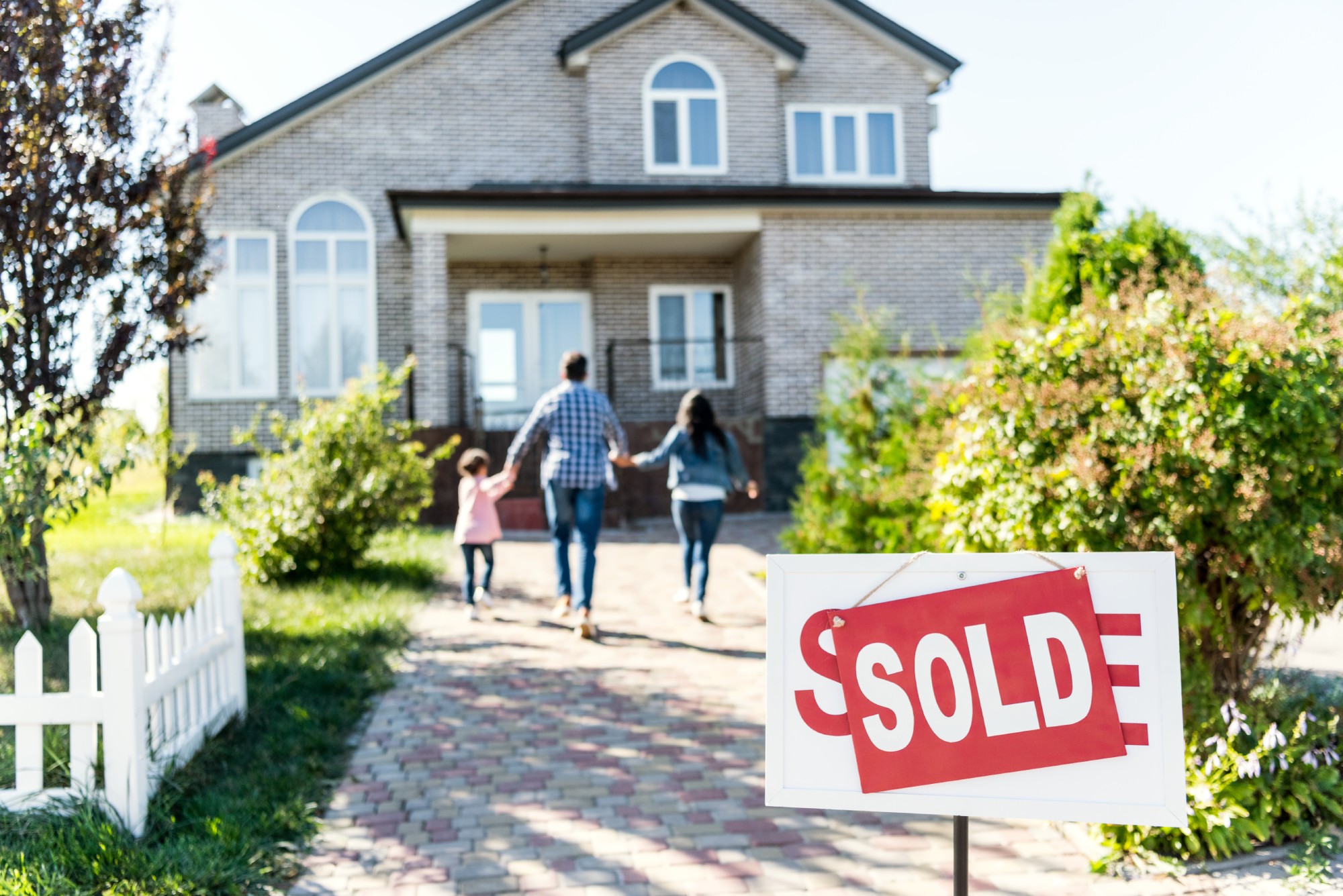 Navigating the Home Selling Process: Tips for a Smooth Sale header image.