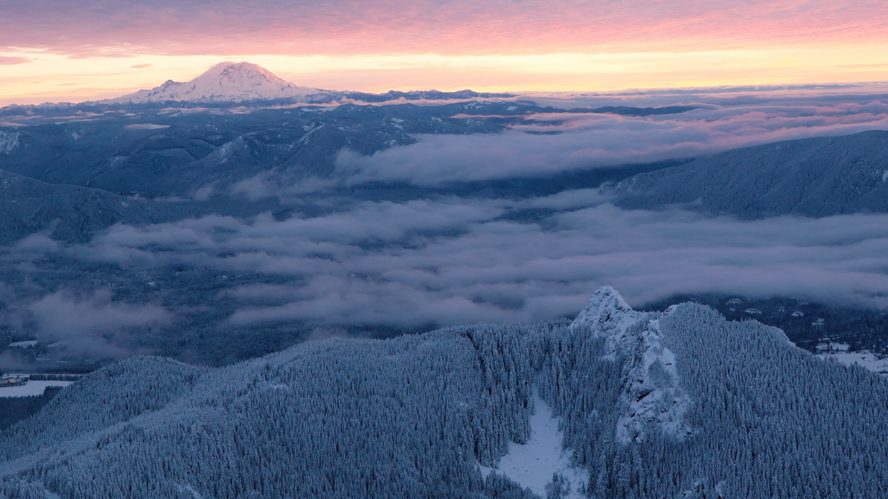 Soaring above Snoqualmie Valley! Helicopter Tour from Seattle to Snoqualmie Valley header image.
