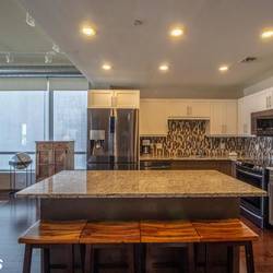 LIVE IN HIGH STYLE! header image.