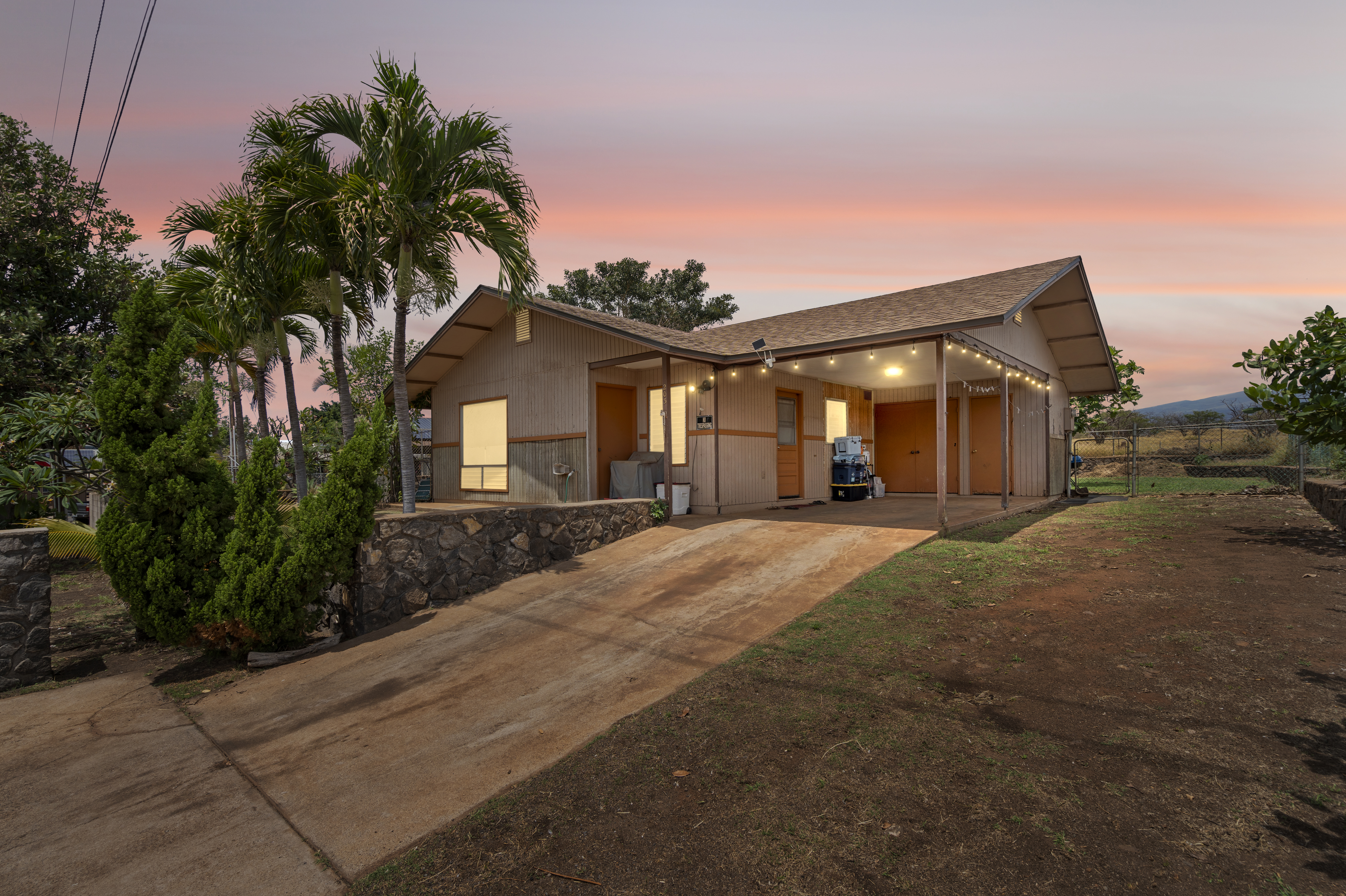 Welcome to 203 Hoalike Street, Kihei header image.