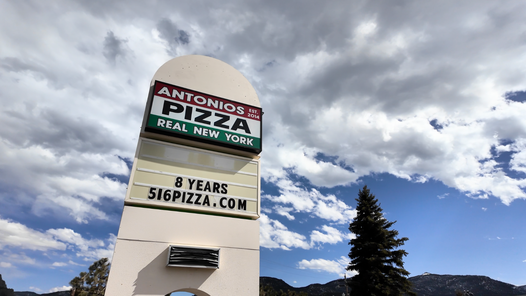 Discovering Antonio's Pizza: The Heart of Estes Park header image.