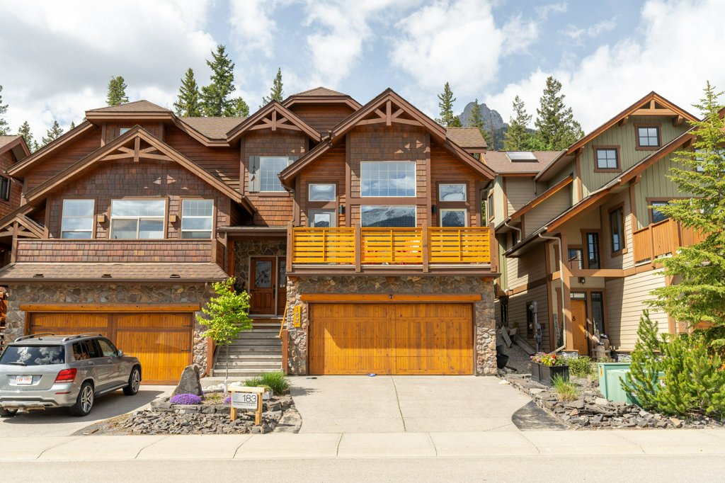 Luxury semi-detached mountain home