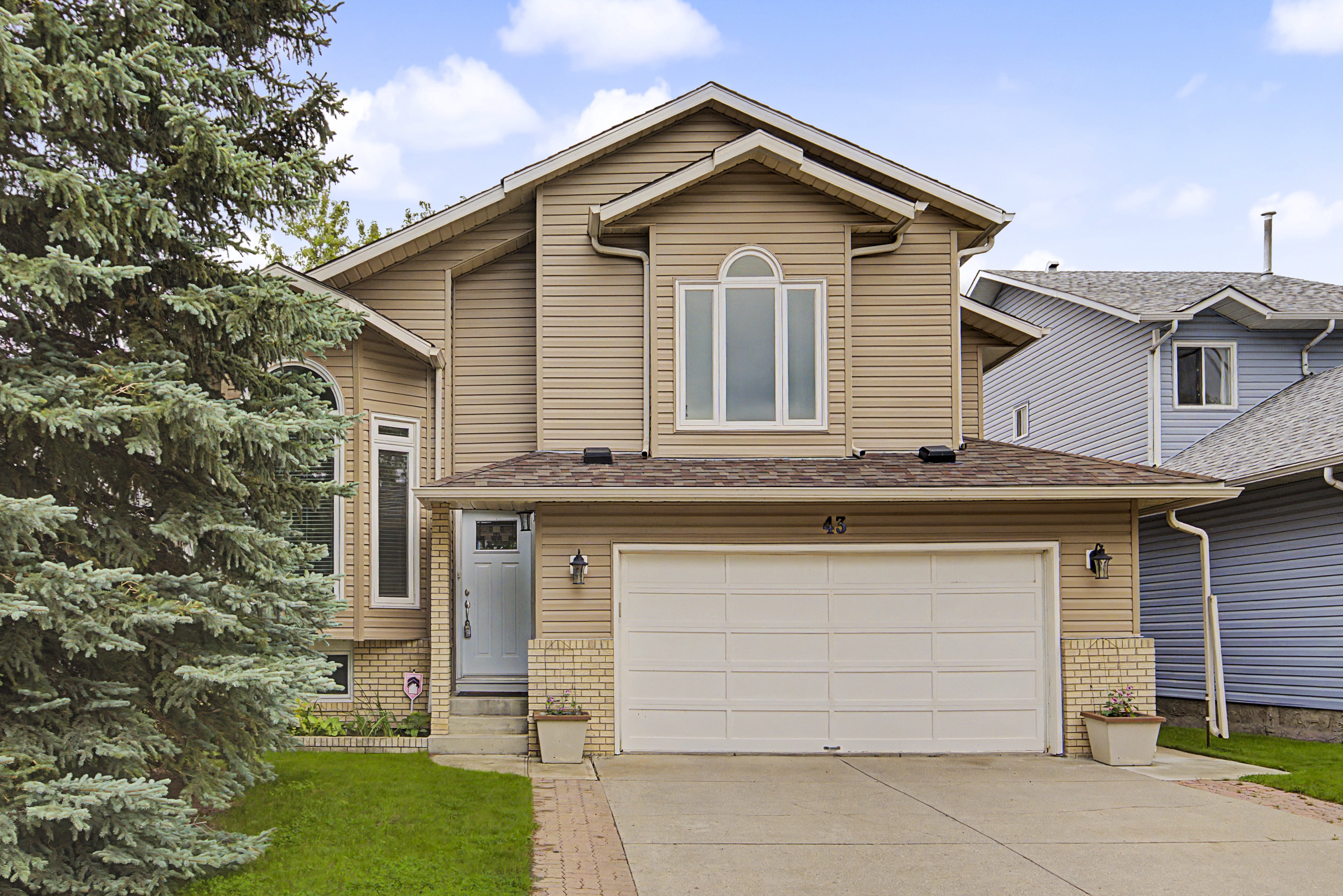 Just Listed: Spacious 4-Level Split in Riverbend, Calgary header image.