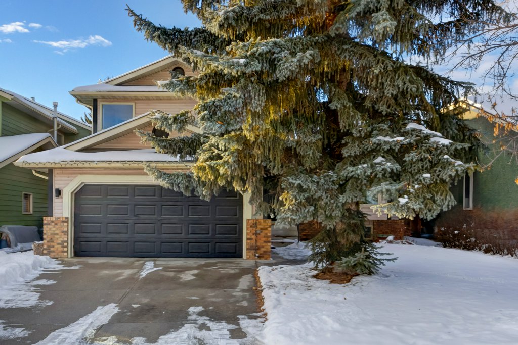 A Rare Sundance Opportunity at 87 Sun Harbour Close SE header image.