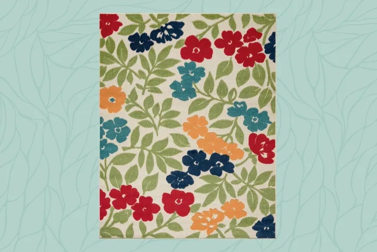 Add color and comfort to your outdoor entertaining areas! header image.