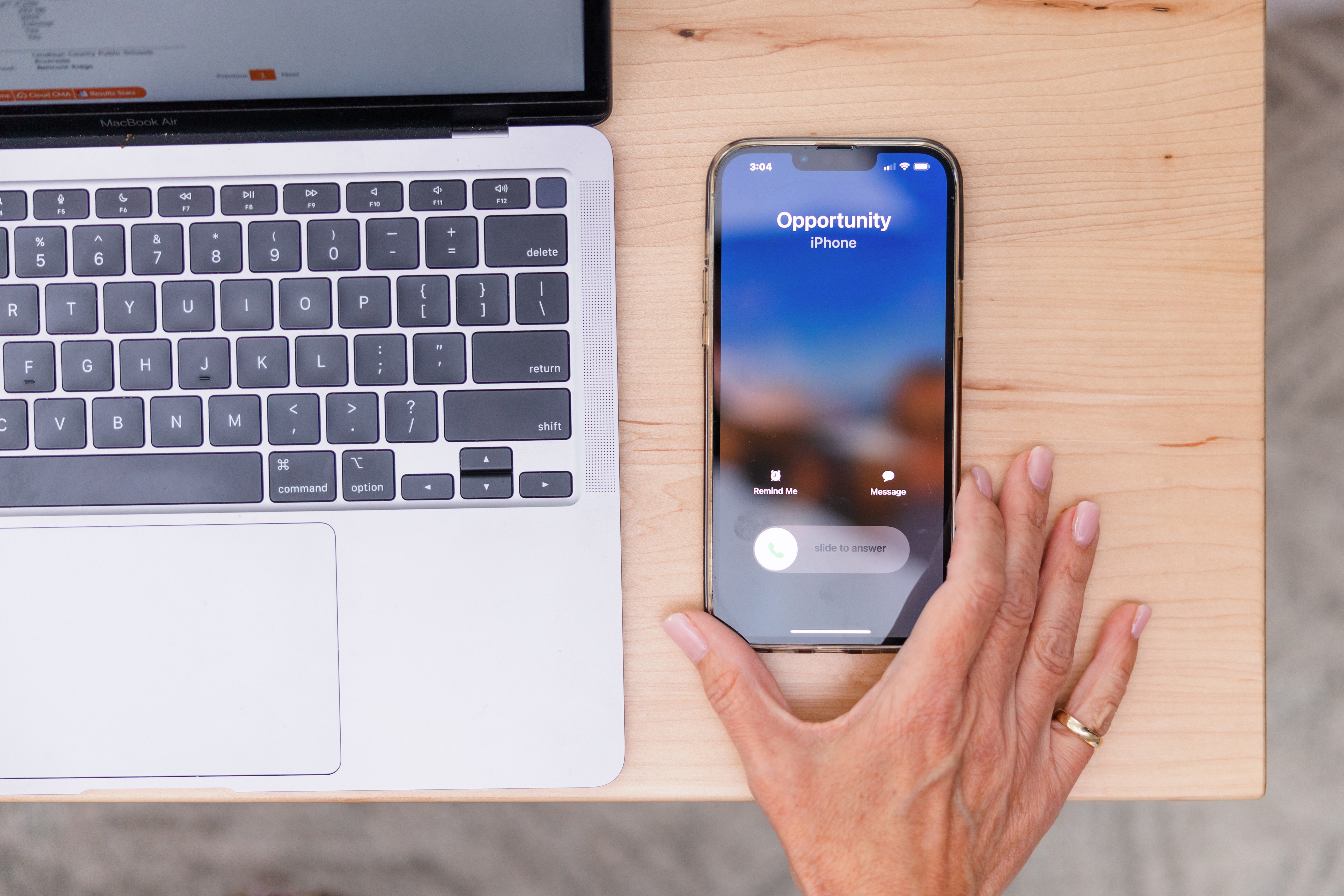 The Number One Reason You Should Hire A Buyer's Agent header image.