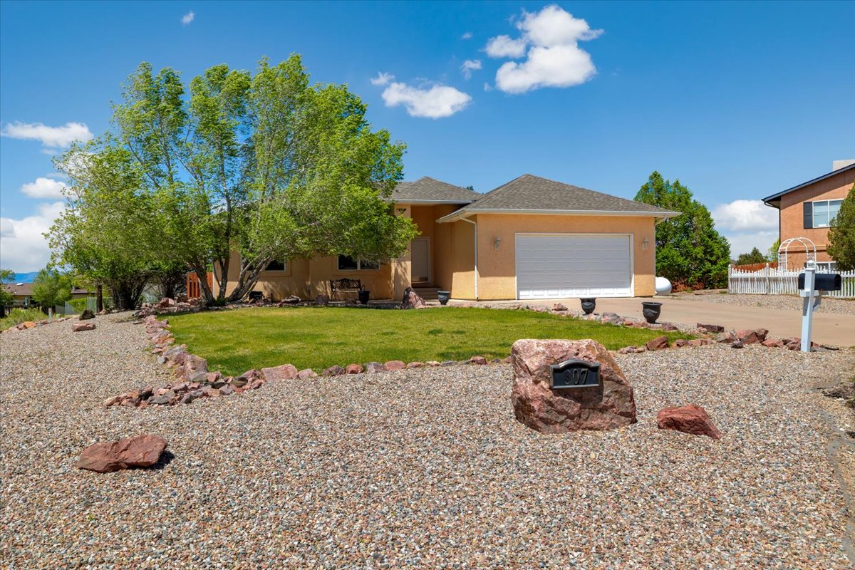 807 S. Dogwood Court - Home for Sale in Pueblo West header image.