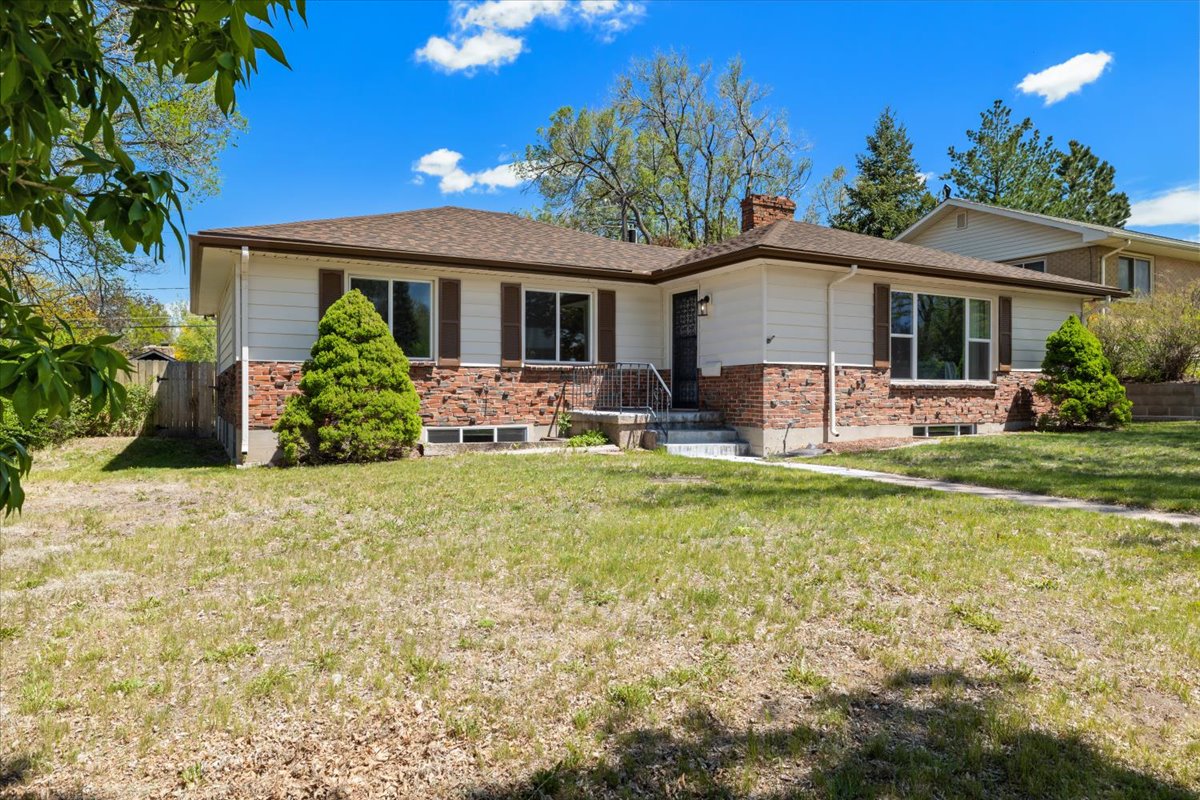 1121 N Foote Ave - Home for Sale in the Old North End header image.