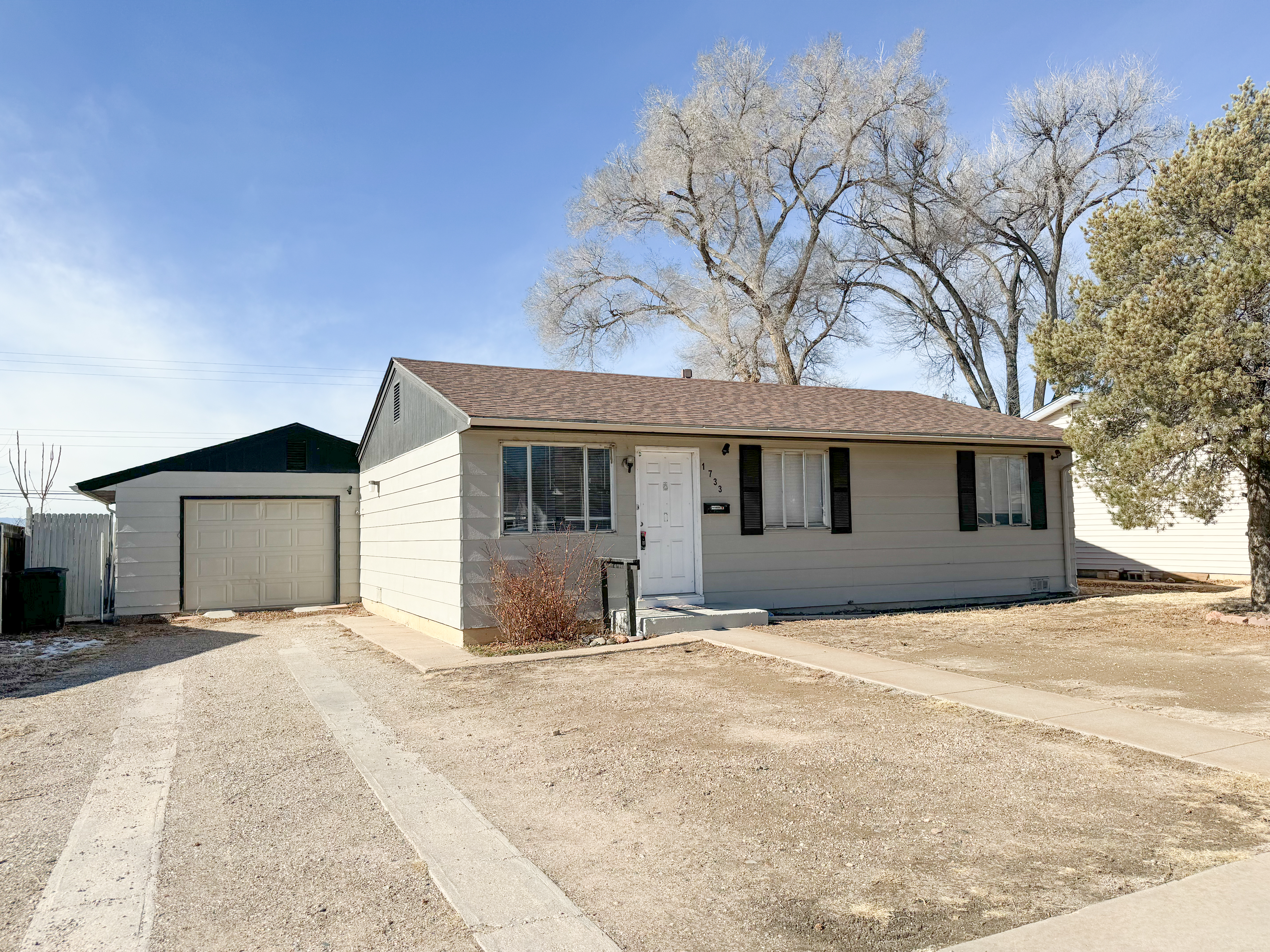 1733 Jerry Murphy Road - Home for Sale in Pueblo header image.