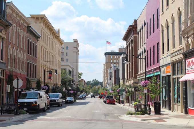 Moving to Lafayette? Here’s What Locals Wish They Knew Before Buying header image.