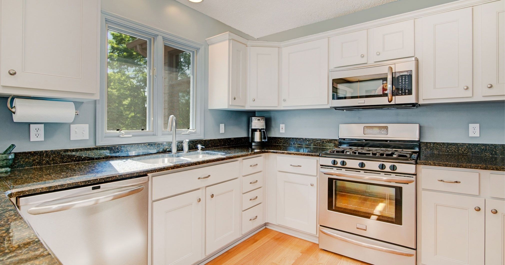 Thinking of Buying a Home? Here are 6 Ways to Prepare: header image.