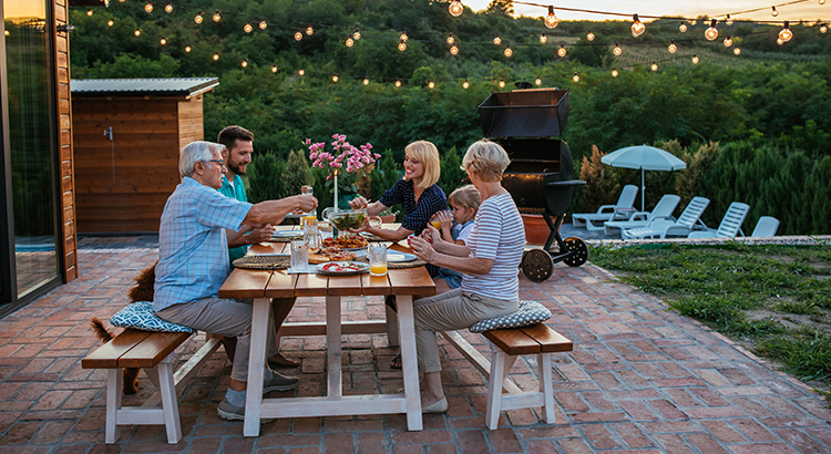 Top Reasons Homeowners Are Selling Their Houses Right Now header image.