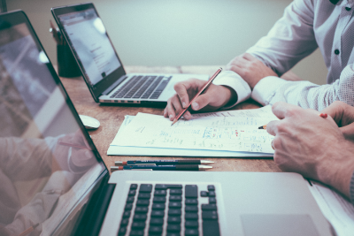 Why You Should Work With A Real Estate Team header image.