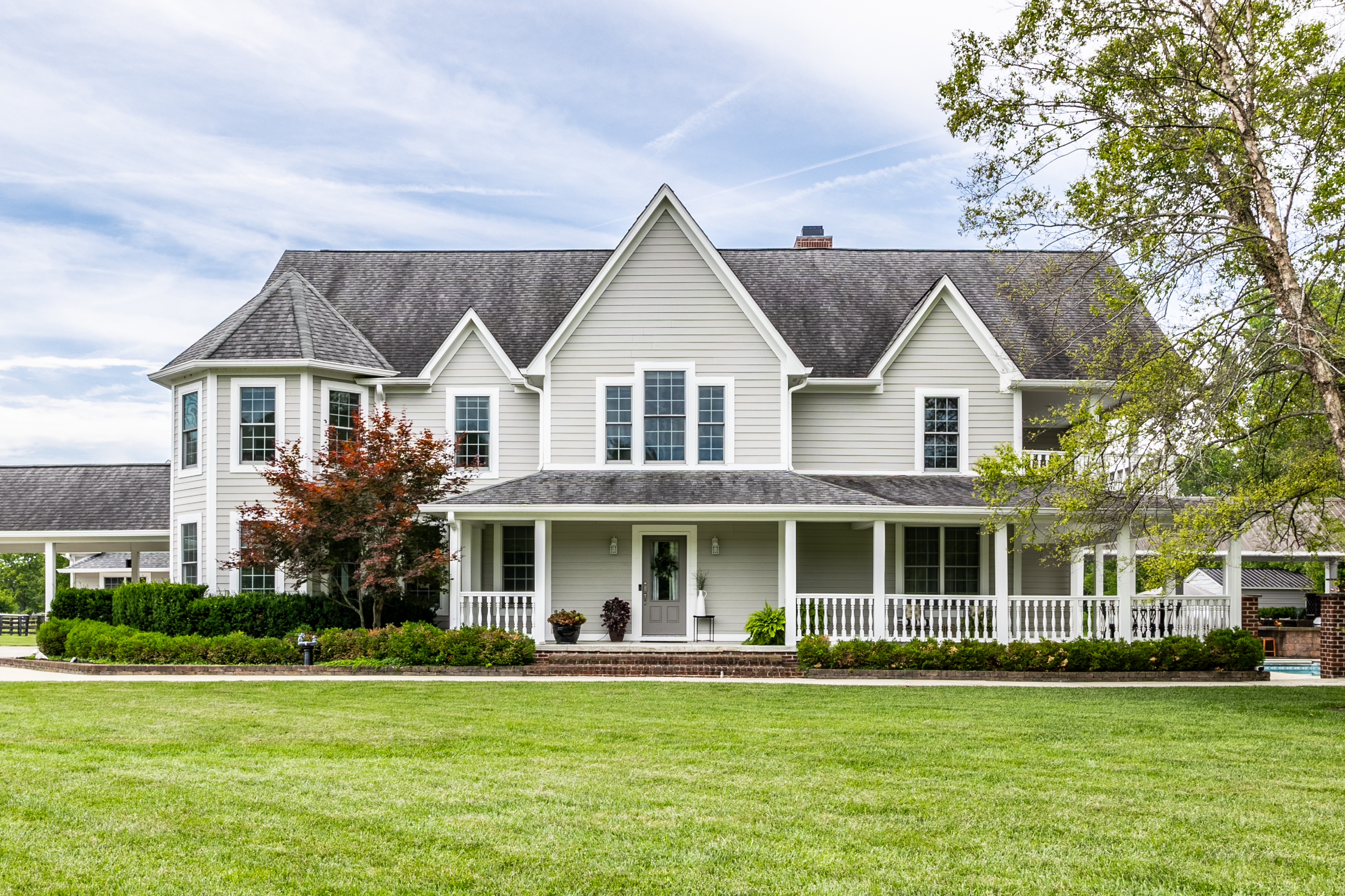 Luxury Home on Over 6 Acres in Noblesville header image.