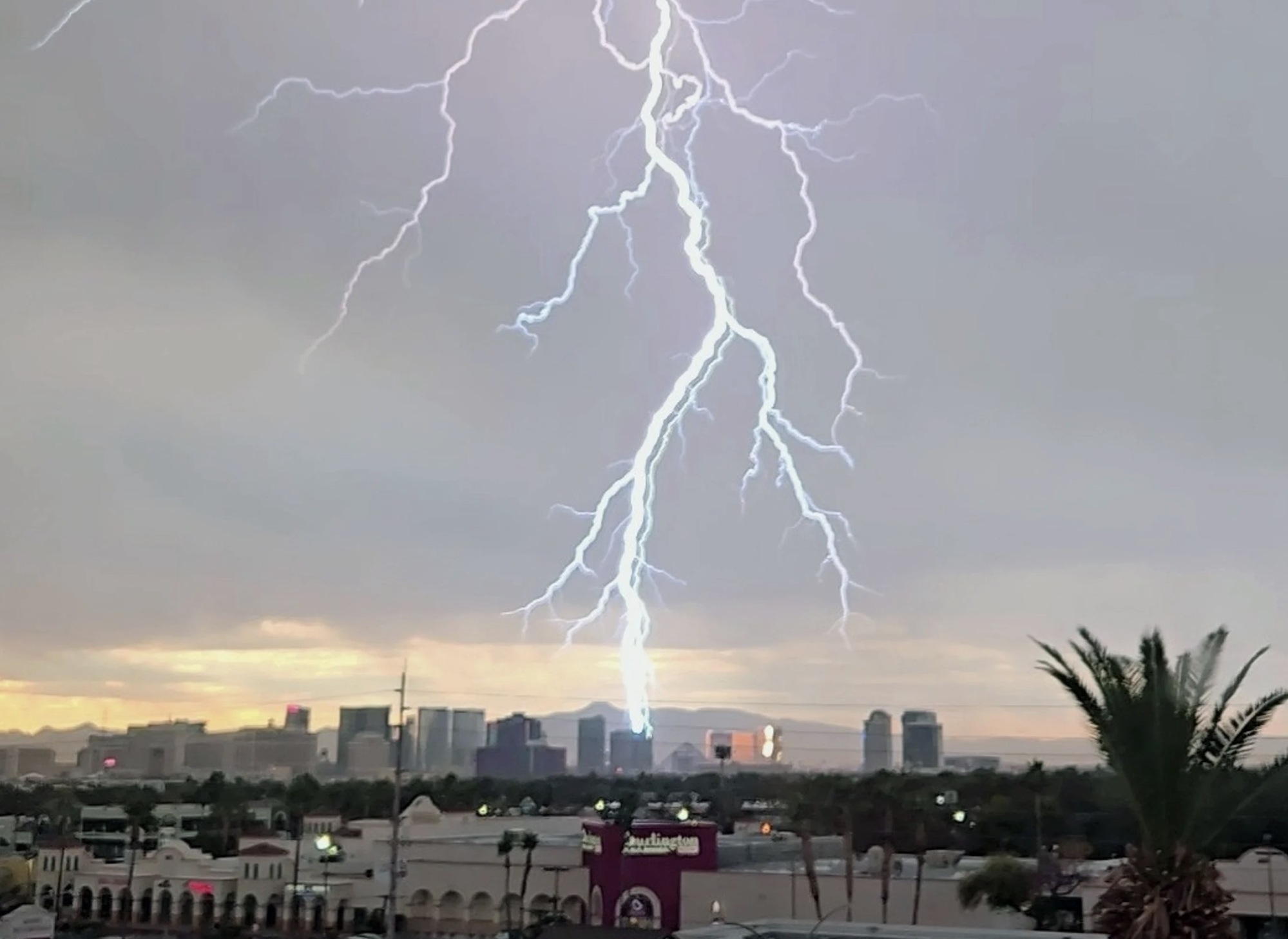 Does It Rain in Las Vegas?