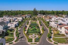 Living in East Sacramento header image.