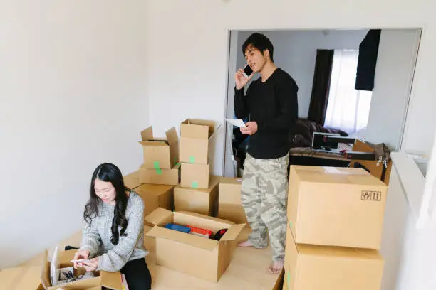 How to build connections after relocating header image.