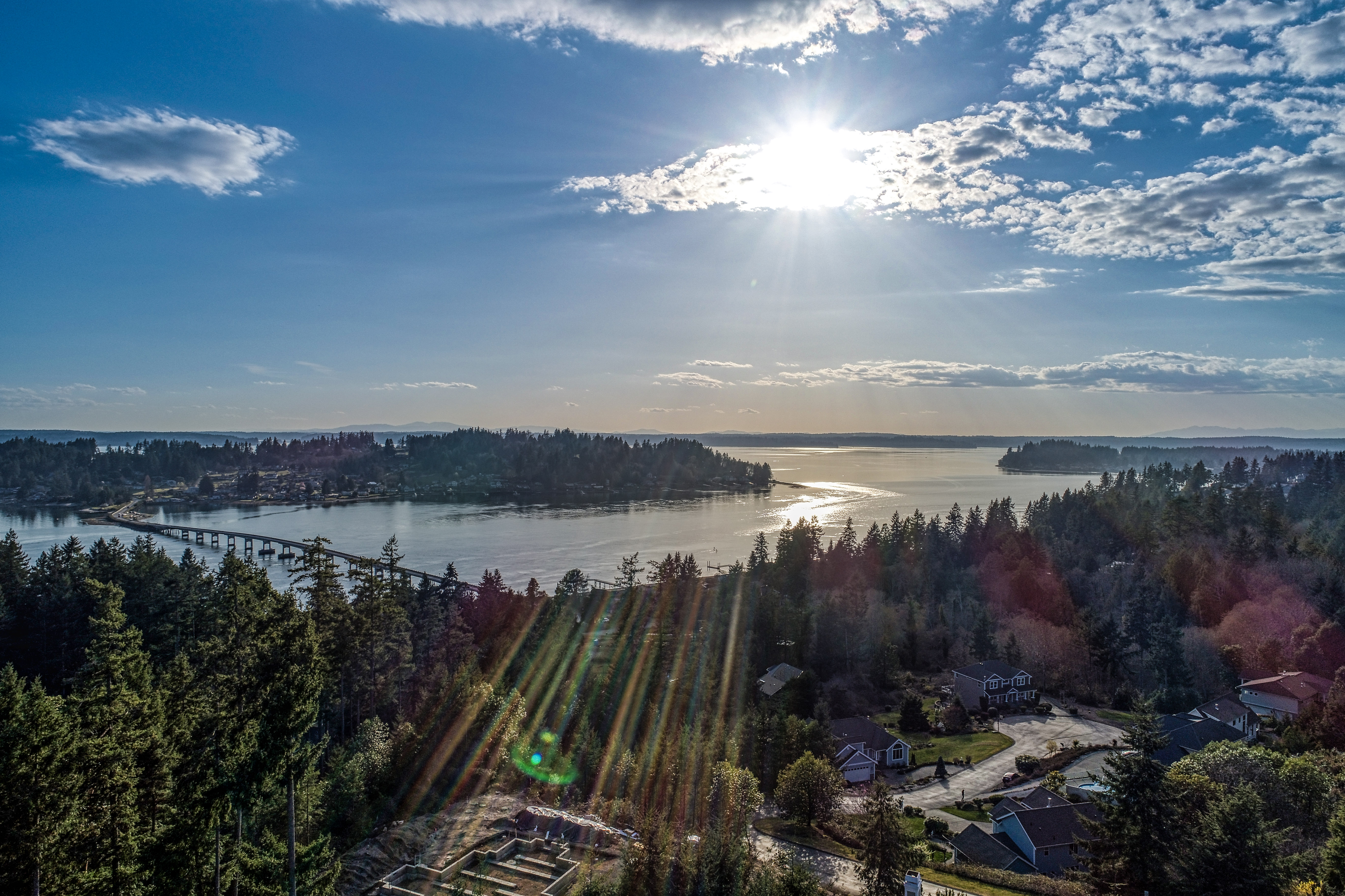 Pros and Cons of Living in Gig Harbor header image.