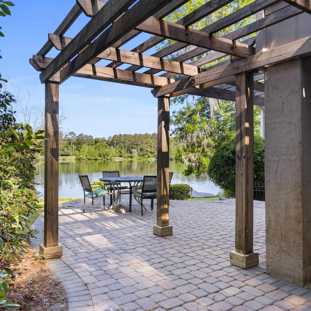 Lakefront living