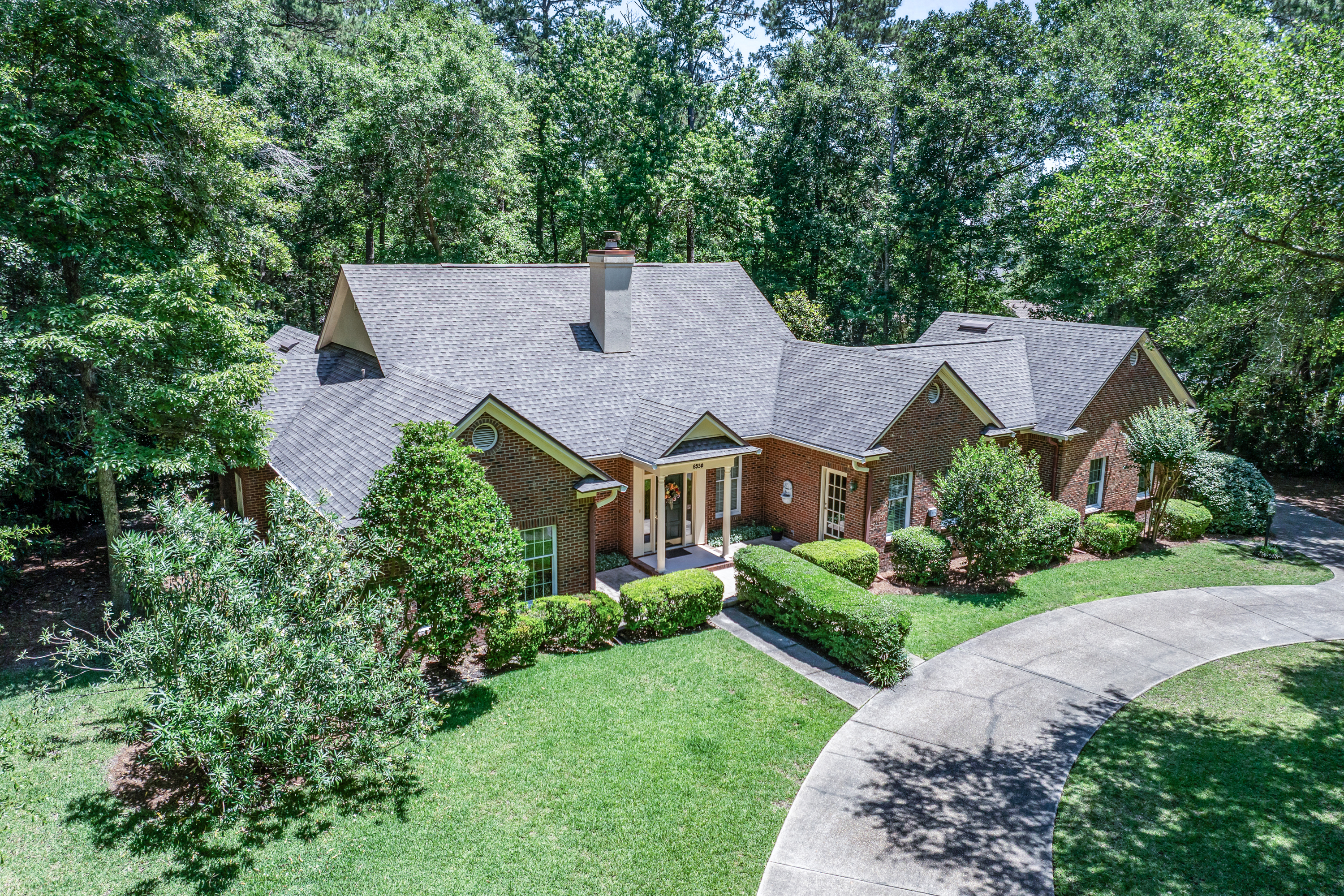 All brick home in Golden Eagle