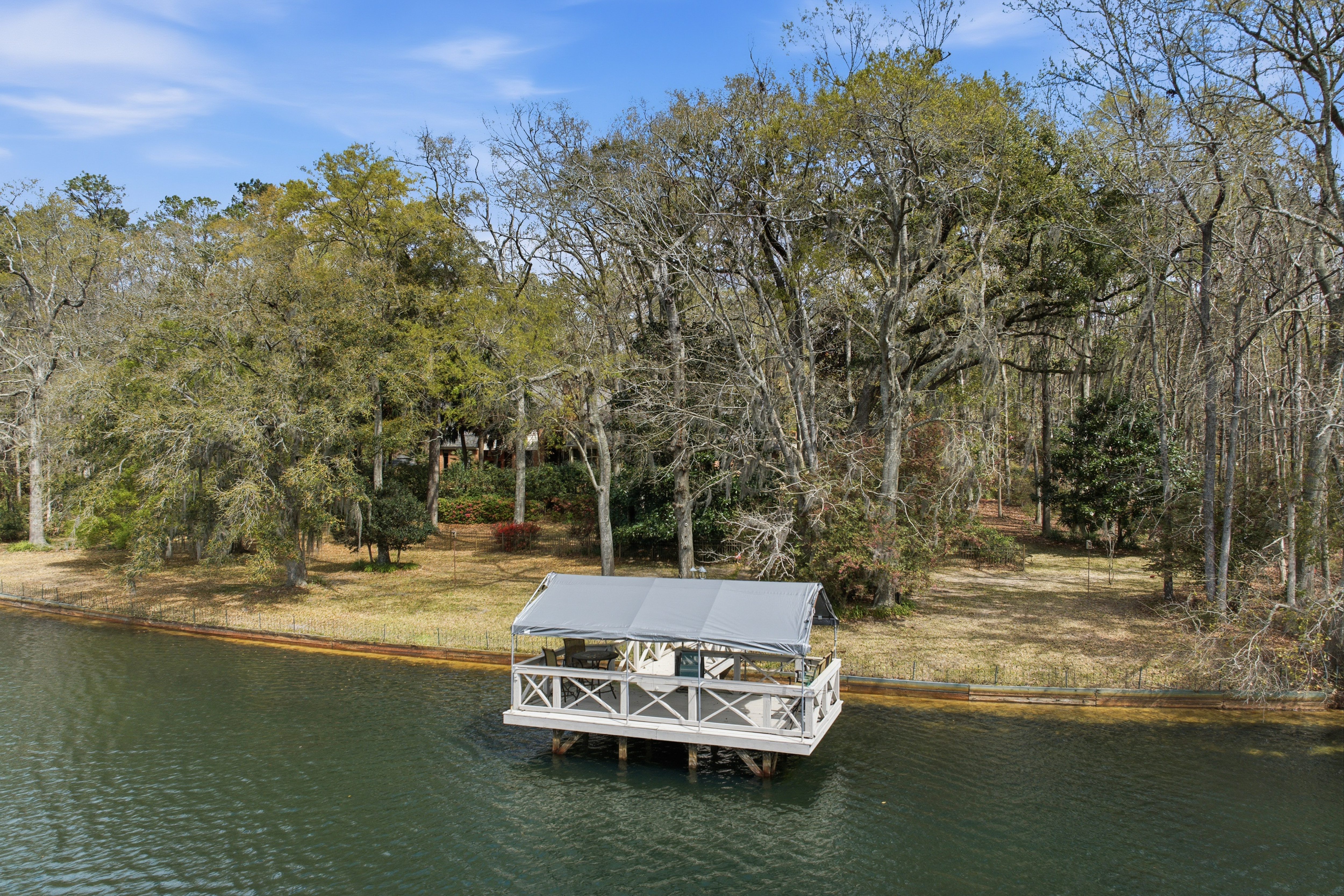 Golden Eagle Lakefront Home Tallahassee