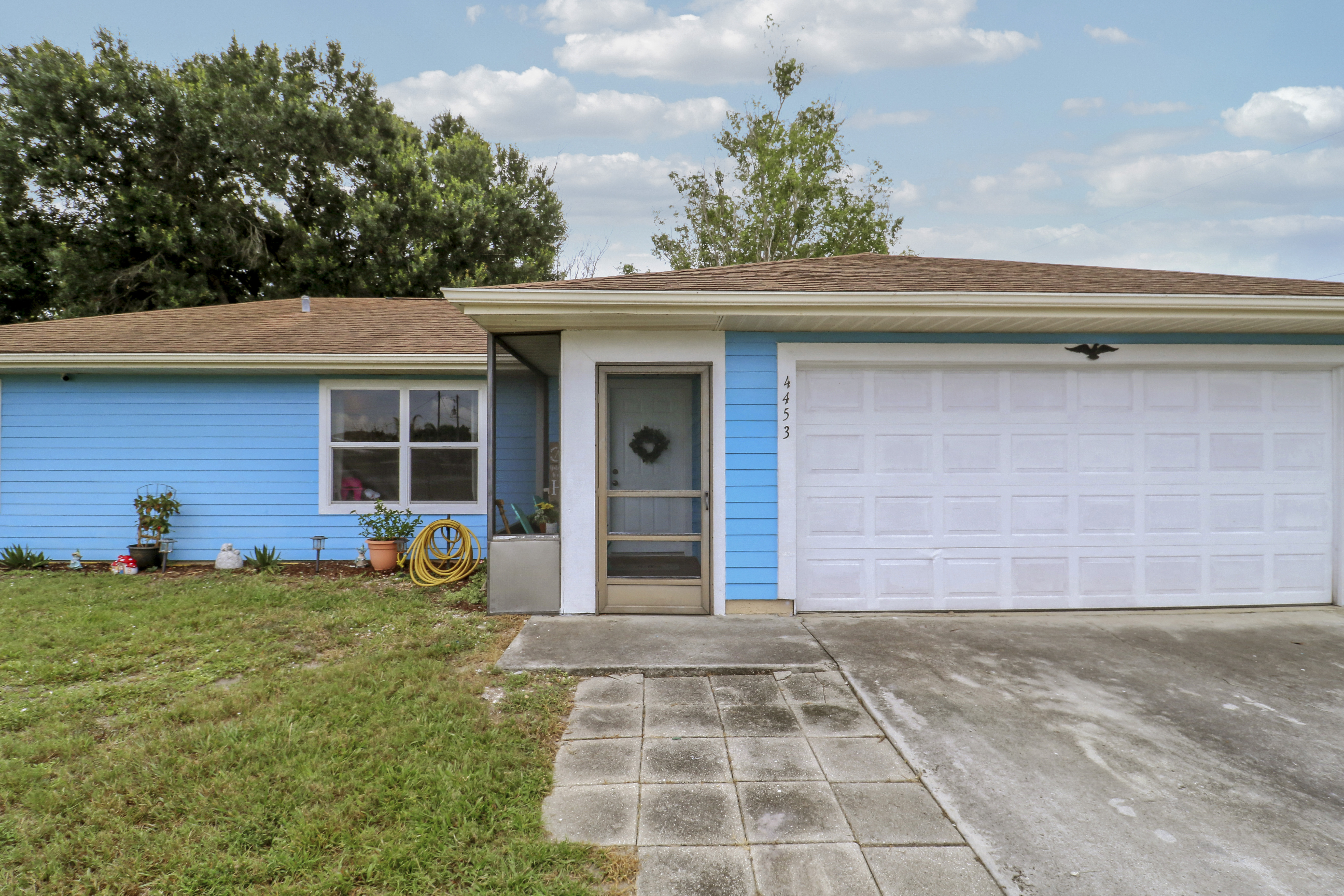 New Listing!  Home in Port St Lucie, NO HOA! header image.