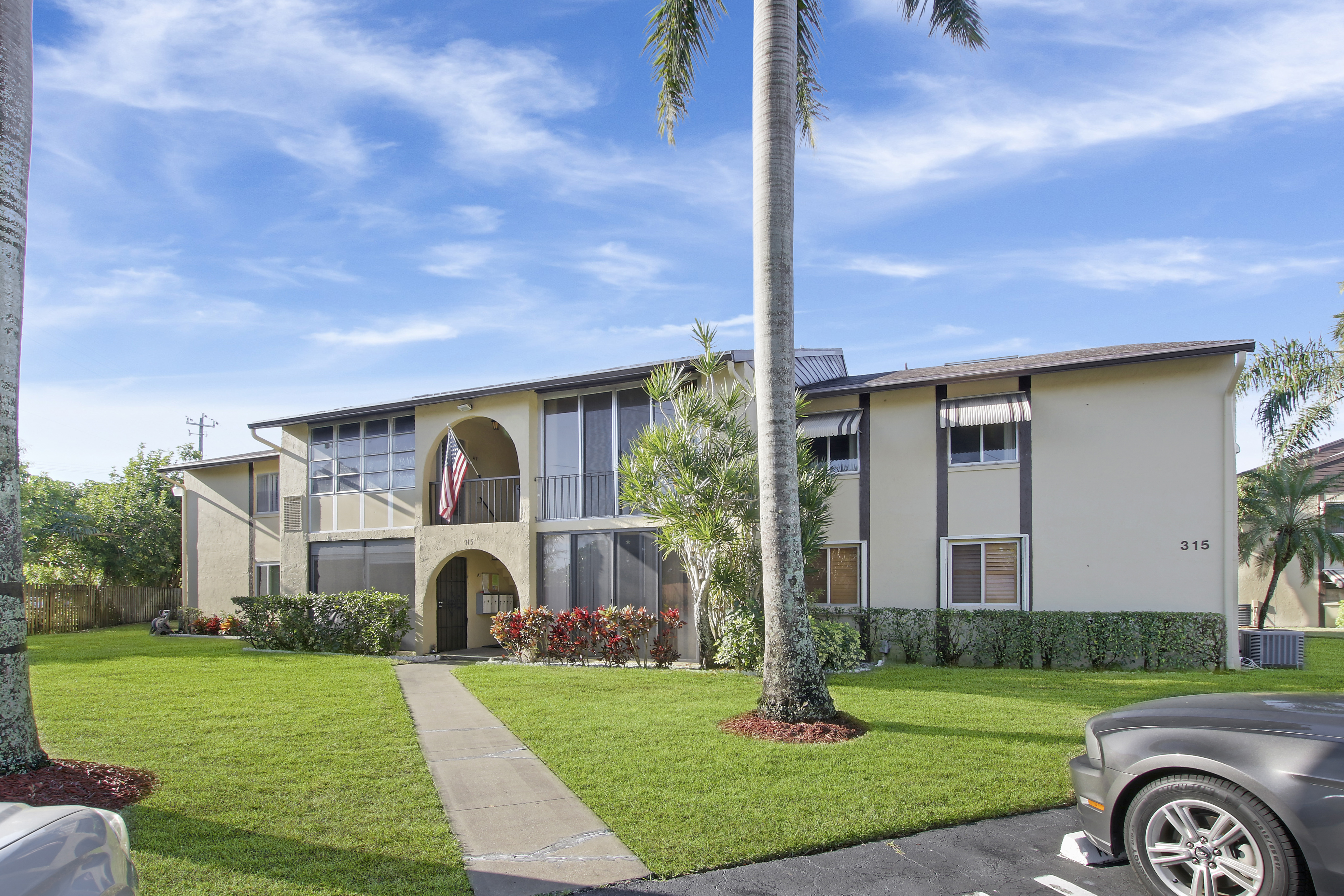 NEW LISTING! Condo in 55+ Community! header image.