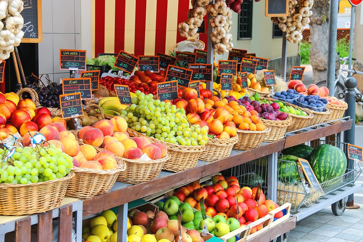 Shop Smarter at the Farmer’s Market header image.