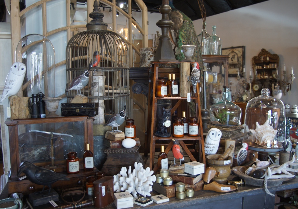 Artful Antiques header image.