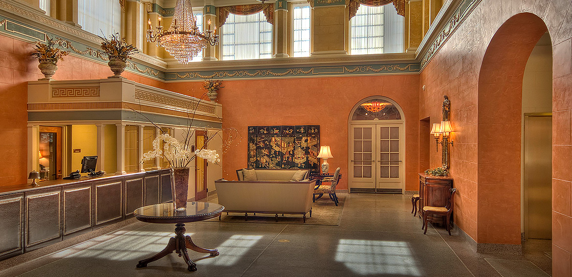 Throwback Hotel Getaways header image.