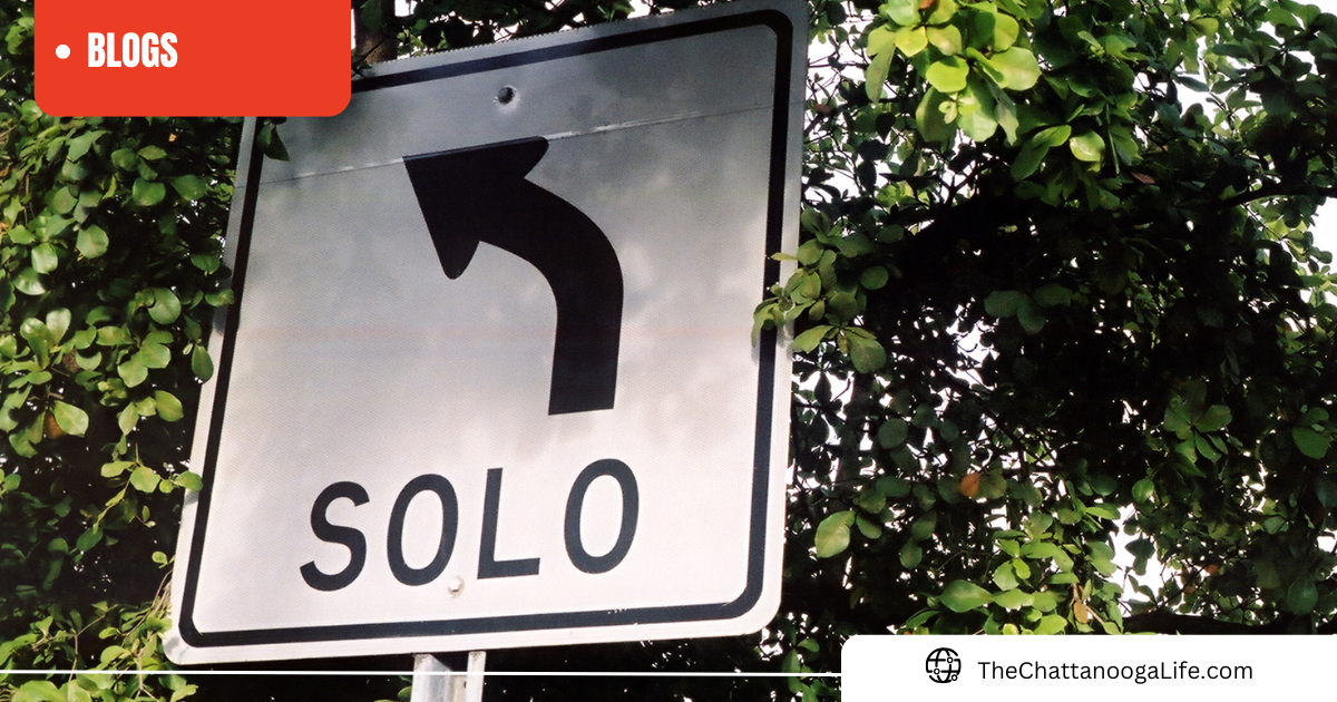 Sell Smarter: Why Working with a Real Estate Agent May Beat Going Solo header image.