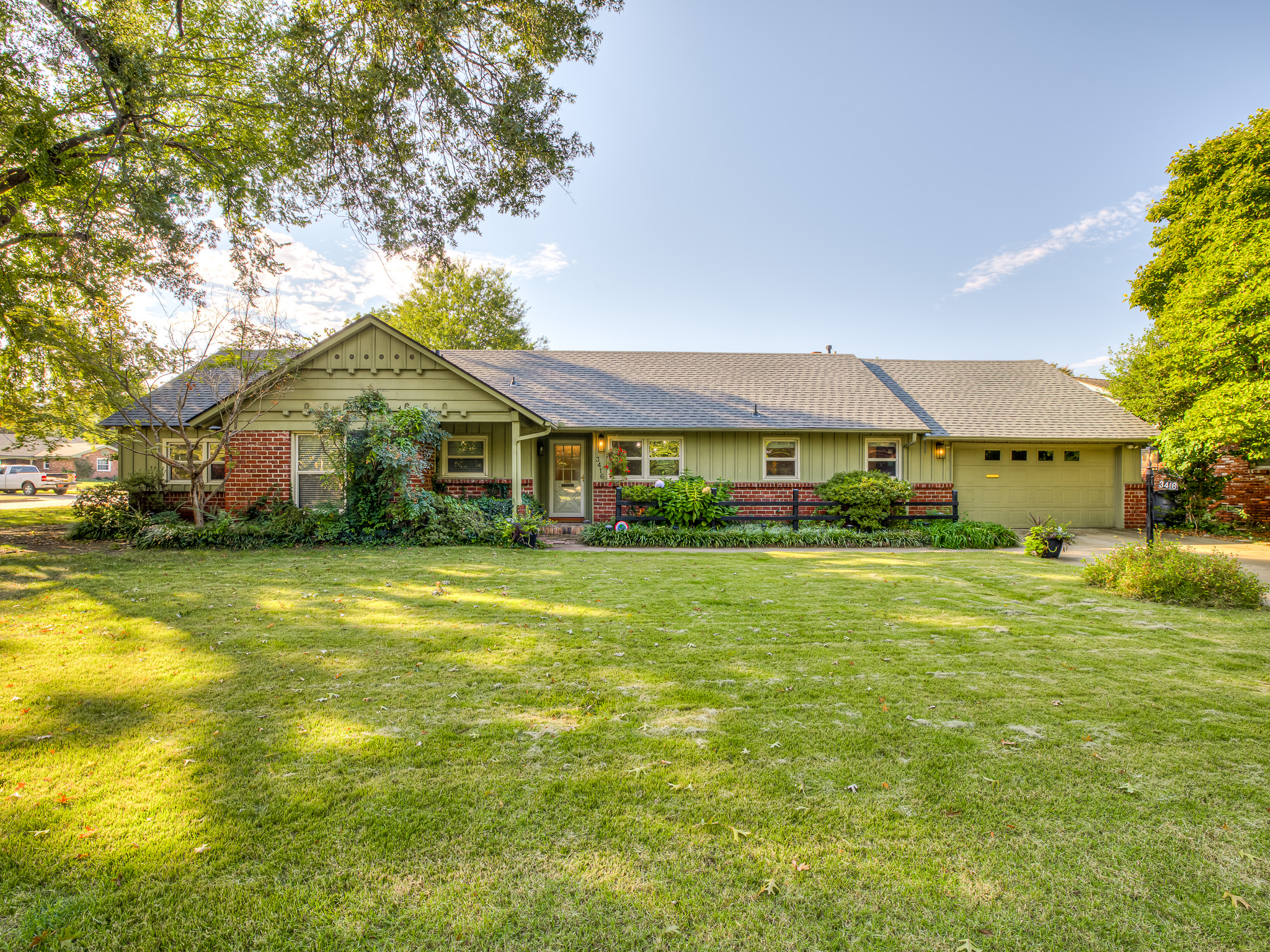 Mid Century Modern Home | Tulsa Real Estate header image.
