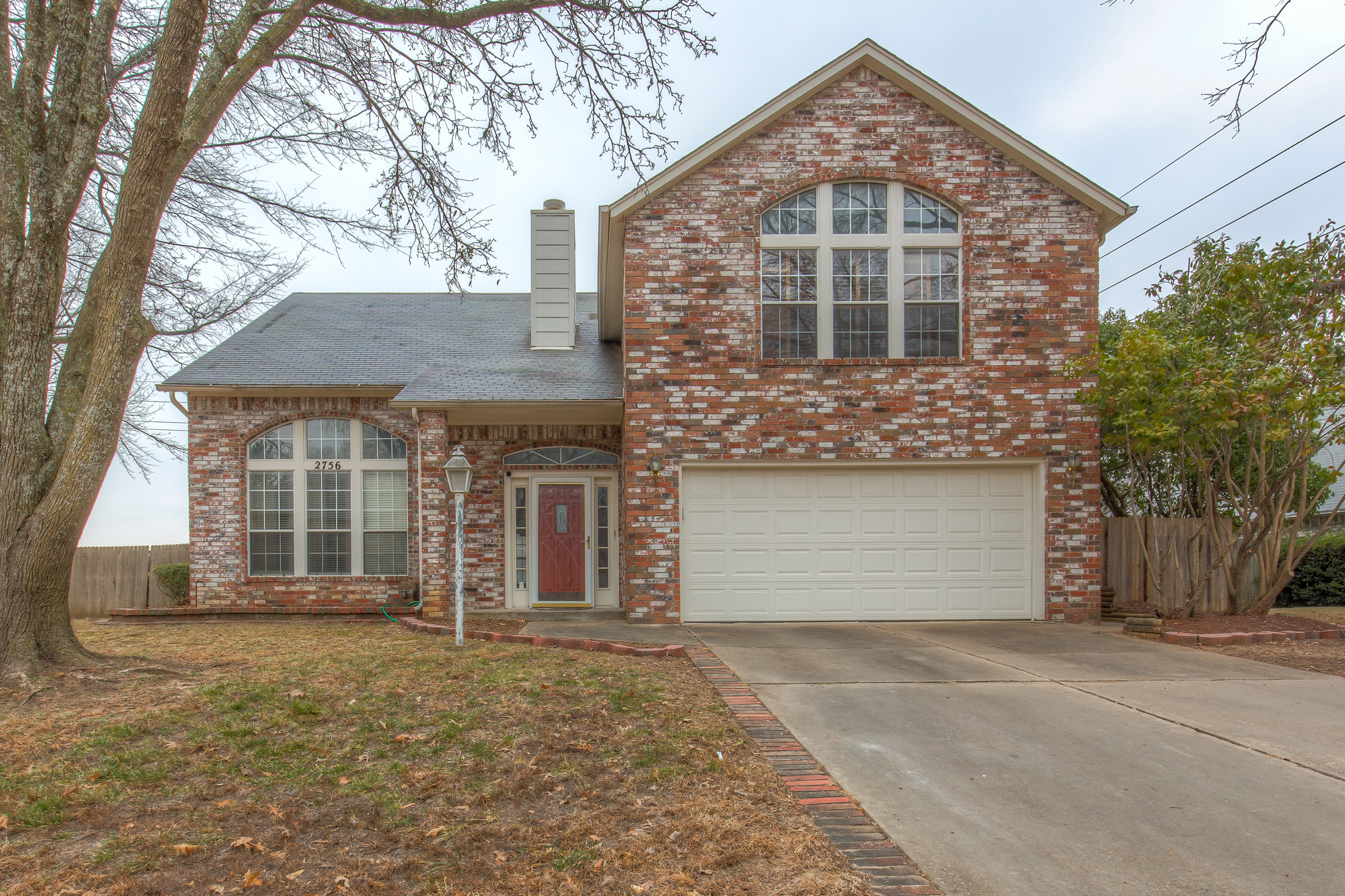 PRE-INSPECTED! Spacious, flexible floor plan ready for your personal touch! The Wolek Group | Tulsa Realtor header image.