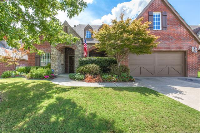PRISTINE home in a quiet gated community! - THE WOLEK GROUP | TULSA REAL ESTATE header image.