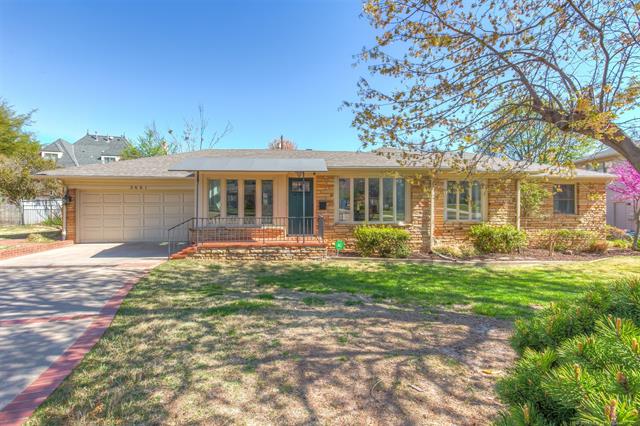 GORGEOUS MIDTOWN RANCH  | The Wolek Group | Tulsa Realtor header image.