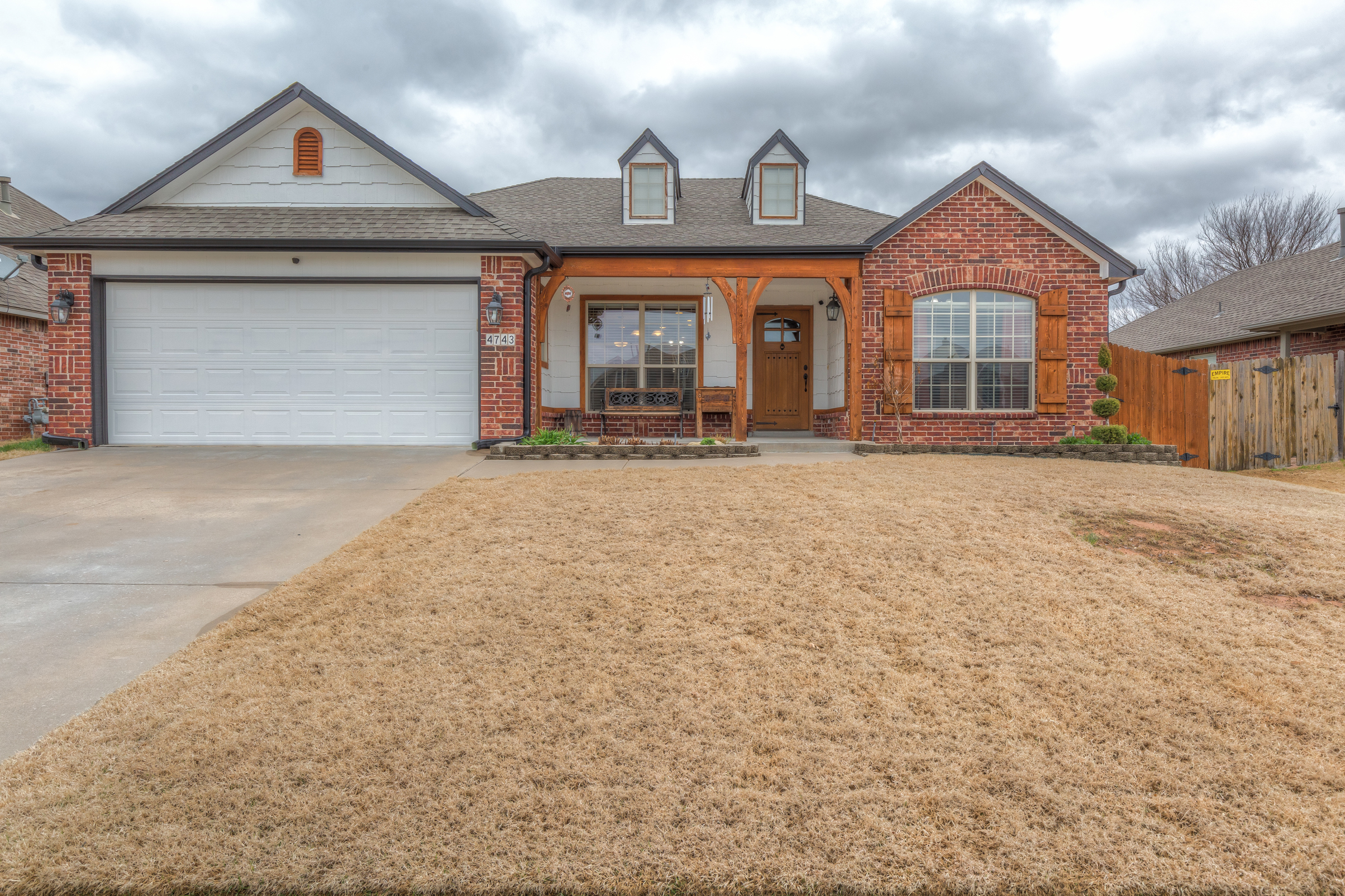 Peaceful country living with city convenience! The Wolek Group | Tulsa Realtor header image.