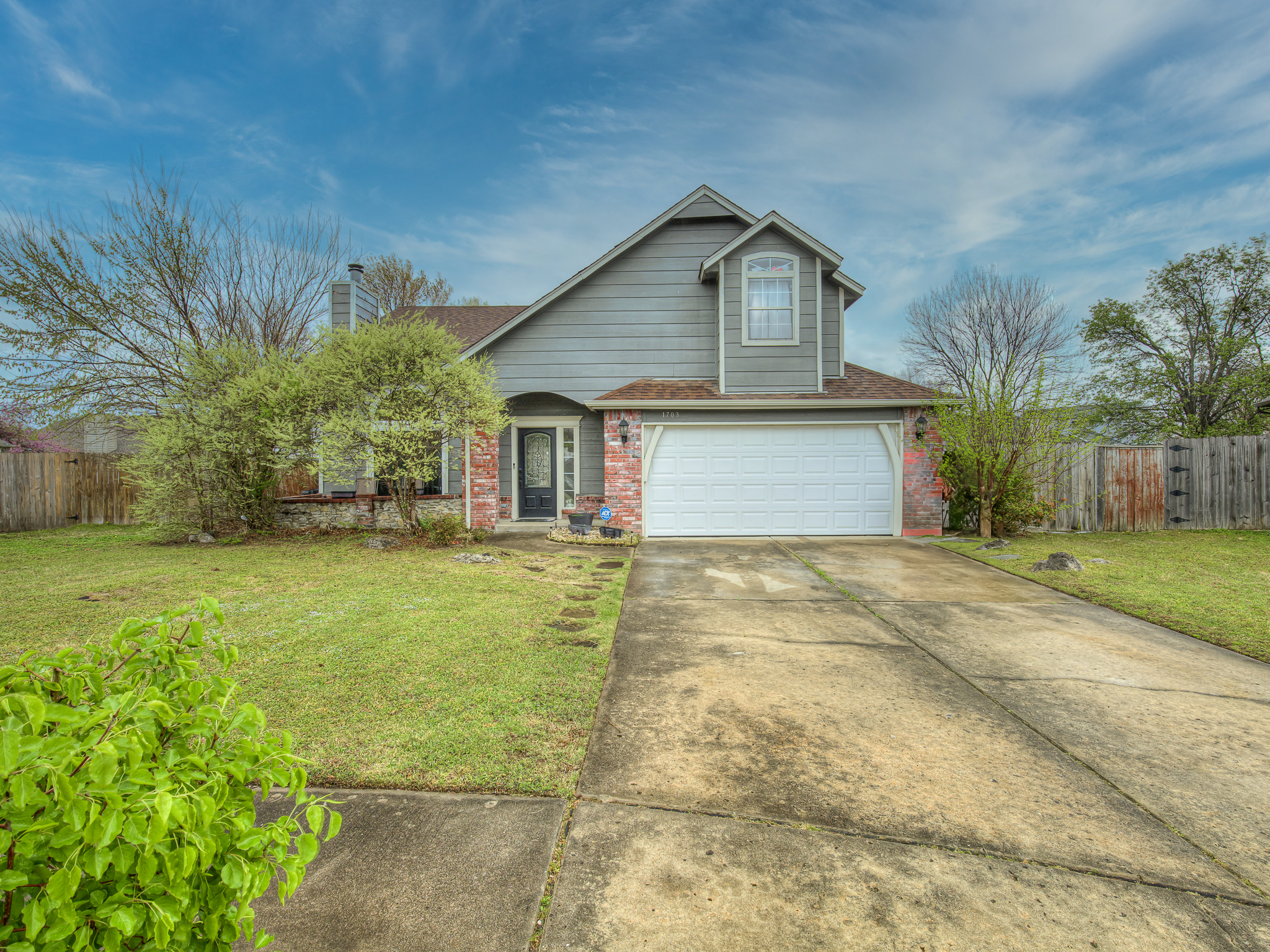 Charming Home | Tulsa Real Estate header image.