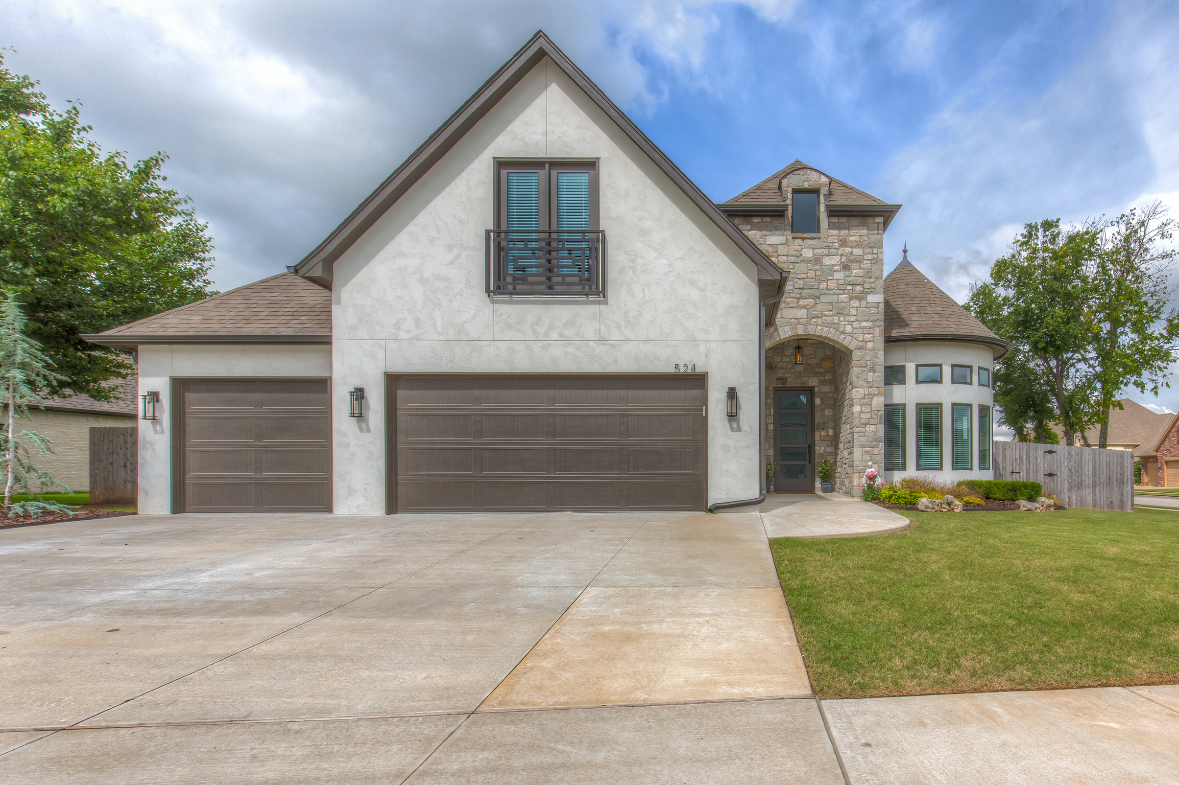 STUNNING & STYLISH Executive Home! | The Wolek Group | Tulsa Realtor header image.